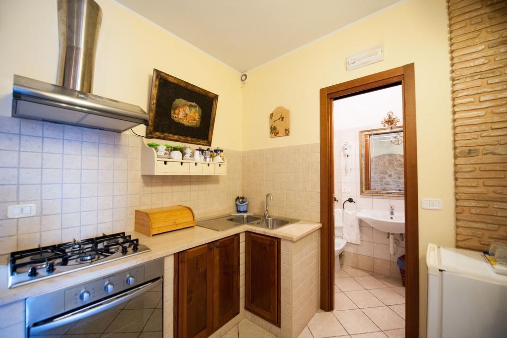 Bed And Breakfast Mblo Fondi Buitenkant foto