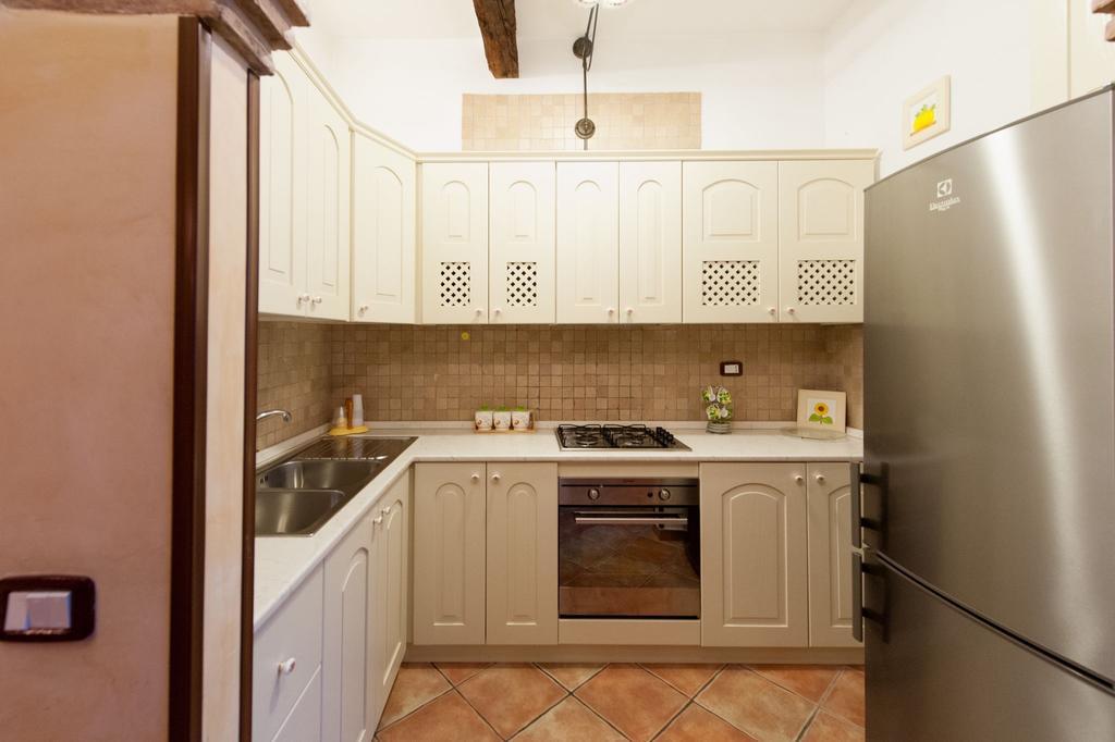 Bed And Breakfast Mblo Fondi Buitenkant foto
