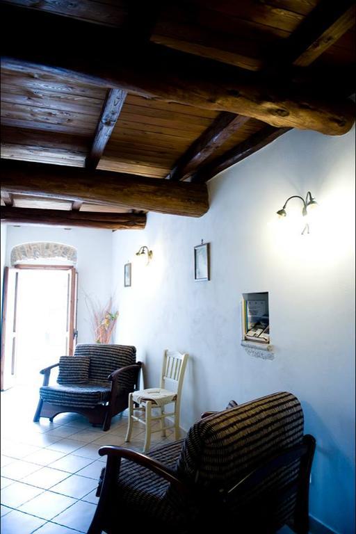Bed And Breakfast Mblo Fondi Buitenkant foto